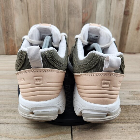 New Balance 1906F Dark Moss Frapp Mens size 11 Athletic Running Shoes - Picture 4 of 9